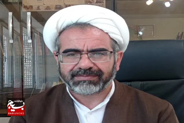 امام خمینی (ره) با قیام خود قلوب مردم را تسخیر کرد