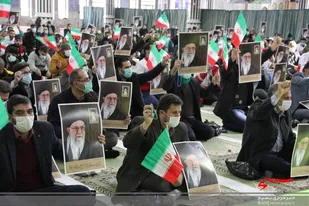 گرامیداشت دهه مبارک فجر در بام ایران