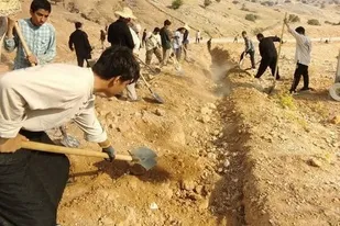 جهاد برای رفع محرومیت در فراهان/ دانشجویان جهادگری که با عشق به مردم خدمت می&zwnj;کنند