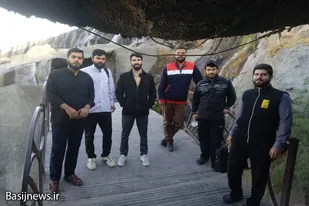 صعود طلاب و روحانیون بسیجی ملایر به ارتفاعات گرمه