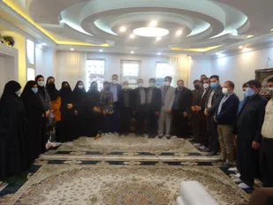 دیدار نخبگان با خانواده اولین شهید سلامت استان/ اکوانی: شهدا سرآمدان ماندگار تاریخ هستند