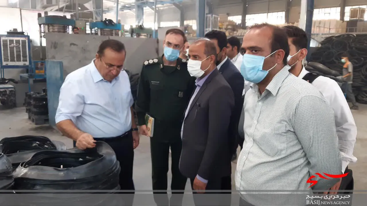 مسئول بسیج علمی پژوهشی سپاه قم از کارخانه تولید تیوپ بازدید کرد