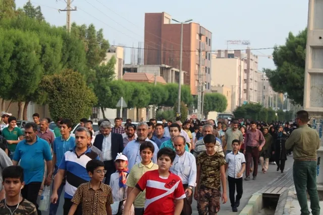 همایش پیاده روی بمناسبت هفته دفاع مقدس برگزار شد