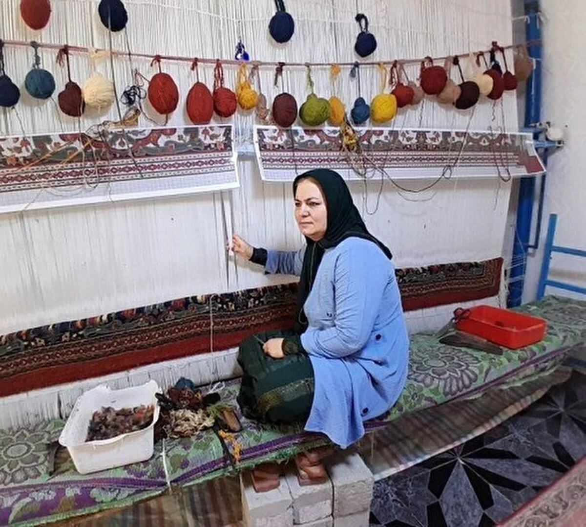 حال فرش دست‌باف کردستان ناخوش است
تاراج نقش نگاره‌های فرش دستباف توسط دلالان