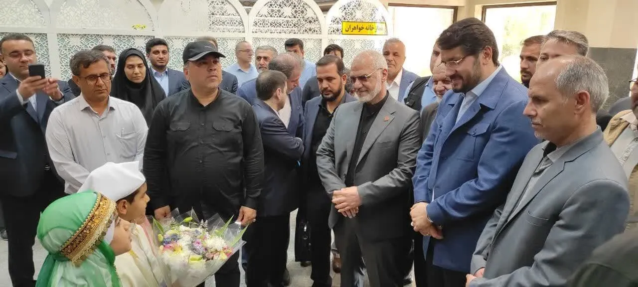 وزیر راه و شهرسازی وارد خوزستان شد
