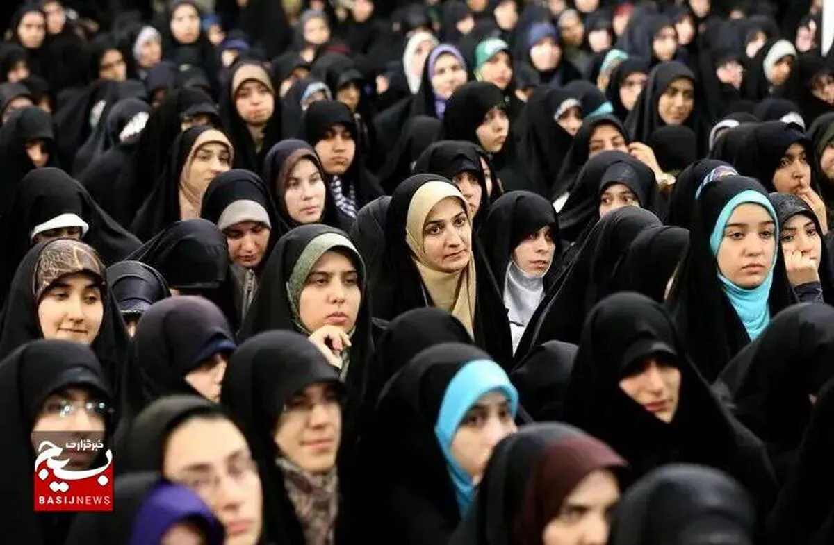 زنان فعال در عرصه‌های فرهنگی- اجتماعی مطرح کردند؛
زنان کجای برنامه‌های انتخاباتی هستند؟