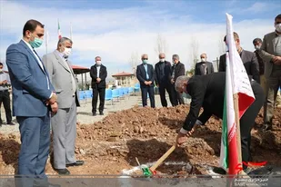 کلنگ&zwnj;زنی یادمان شهدای گمنام دانشگاه آزاد اسلامی هشتگرد