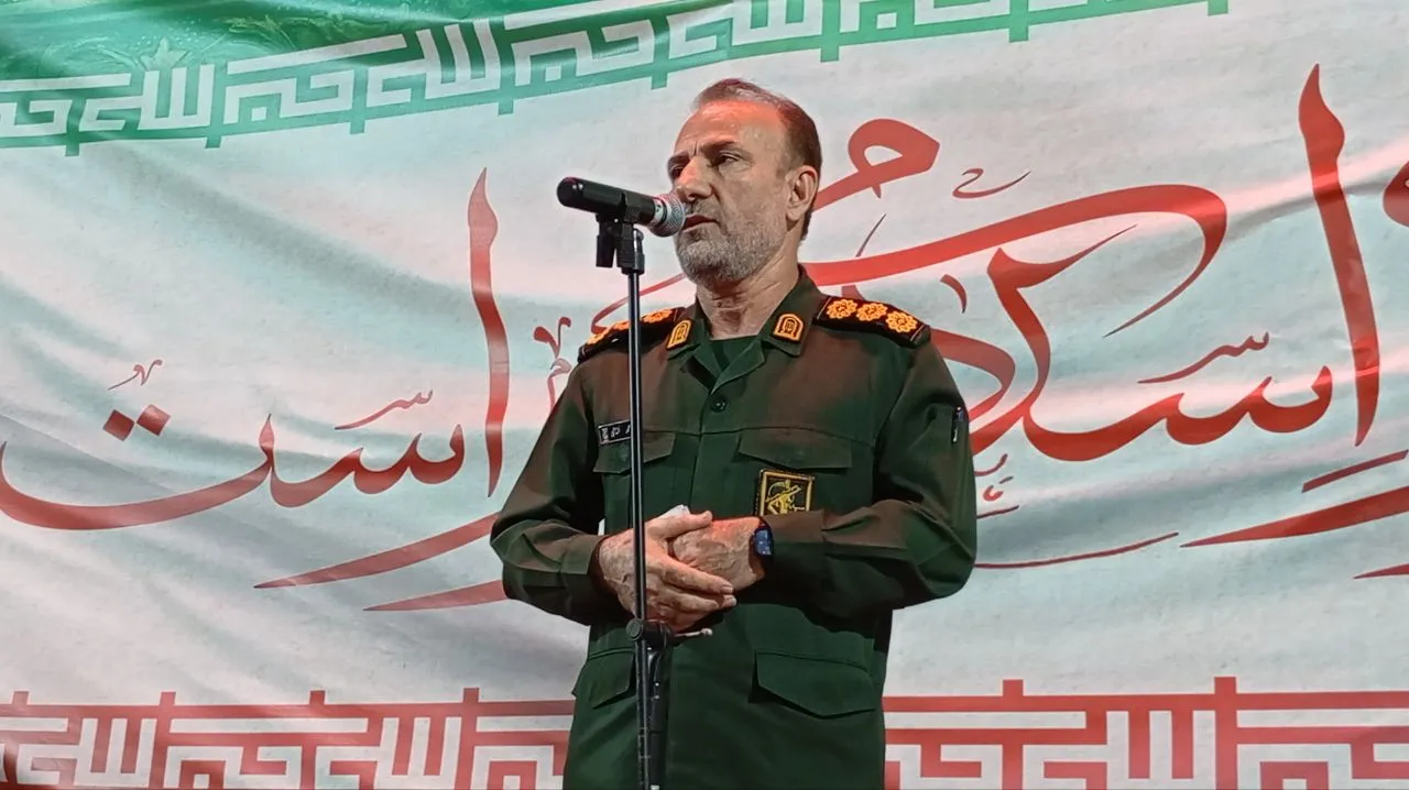 ایستادگی مردم در میدان رمز پیروزی است