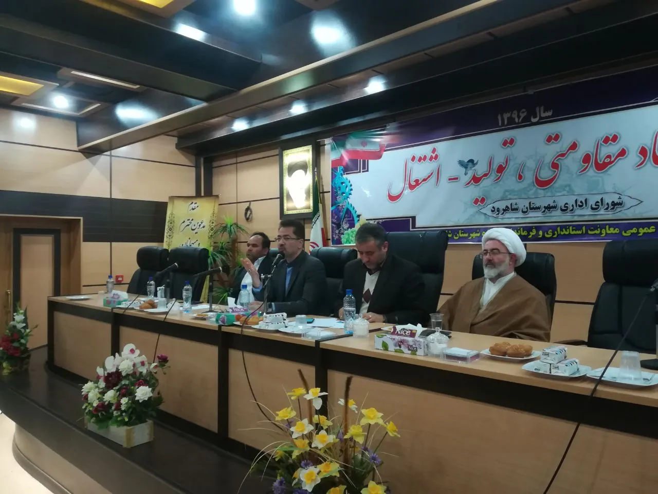 وظیفه مسئولین فراهم آوردن زمینه‌های اجرایی تمدن جهانی اسلام است