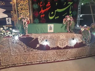 کاشانی ها با جانباز شهید مدافع حرم وداع کردند
