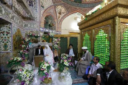 عقد زوج دانشجو در آستان امامزادگان شهرکرد
