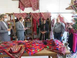 فرماندار مهدی&zwnj;شهر از نمایشگاه صنایع&zwnj;دستی این شهرستان بازدید کرد+تصاویر