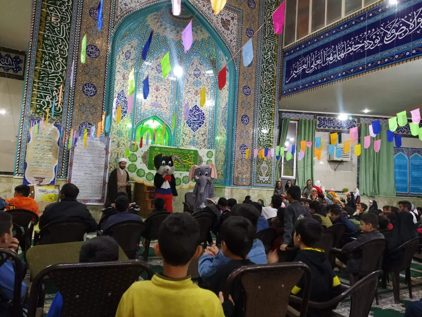 حضور پر شور هنرمندان بسیجی در مراسم افطاری ایتام در شب میلاد امام حسن مجتبی (علیه السلام)