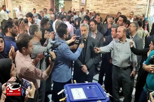 حضور معنادار و حماسی مردم در انتخابات در تقویت بنیه‌های انقلاب اسلامی موثر است