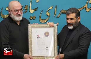 هنرمند اردبیلی نشان درجه یک هنری دریافت کرد