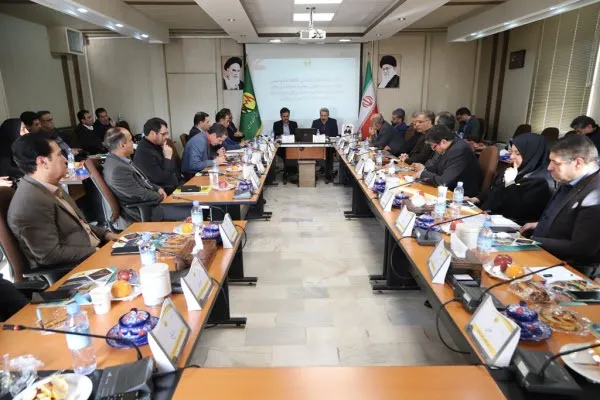 تبدیل ۵۳ درصد شبکه فشار ضعیف استان به کابل خودنگهدار