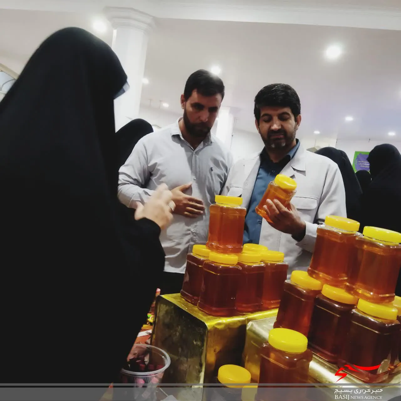 عرضه محصولات مشاغل خانگی بانوان در پردیسان قم