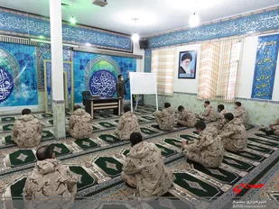 برگزاری کلاس اخلاق و احکام سربازان در سپاه ناحیه سنقر