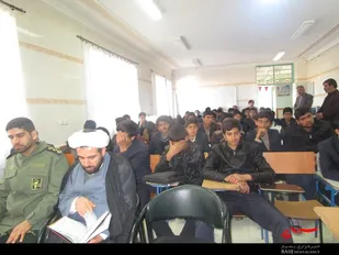نسل جوان باید با برکات انقلاب اسلامی بشتر آشنا شوند