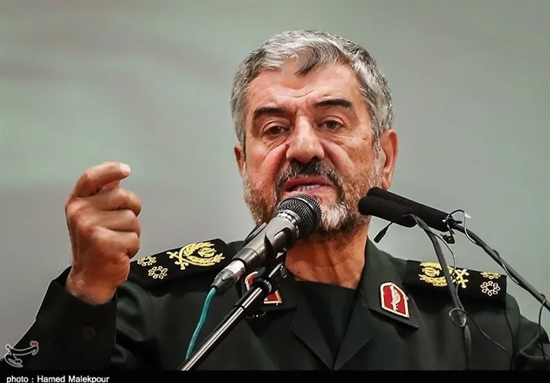اگر دشمنی آمریکا با ما تمام شود باید به حقانیت انقلاب شک کنیم