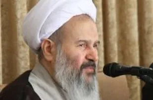 هر چیزی که باعث تفرقه در جامعه اسلامی شود شرعاً حرام است.