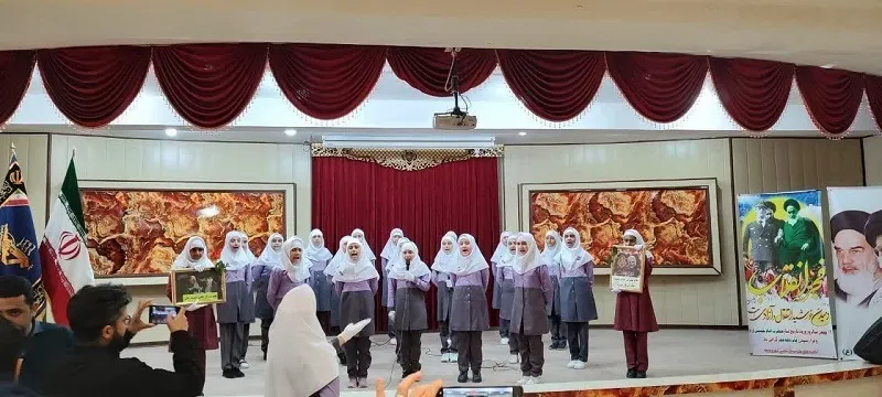 جشنواره سرود و تئاتر در میمه برگزار شد