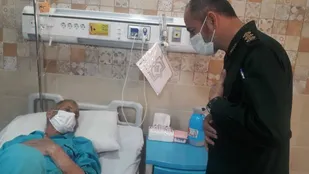 دیدار سرهنگ افروزی با بیماران و کادر درمان بیمارستان ولایت