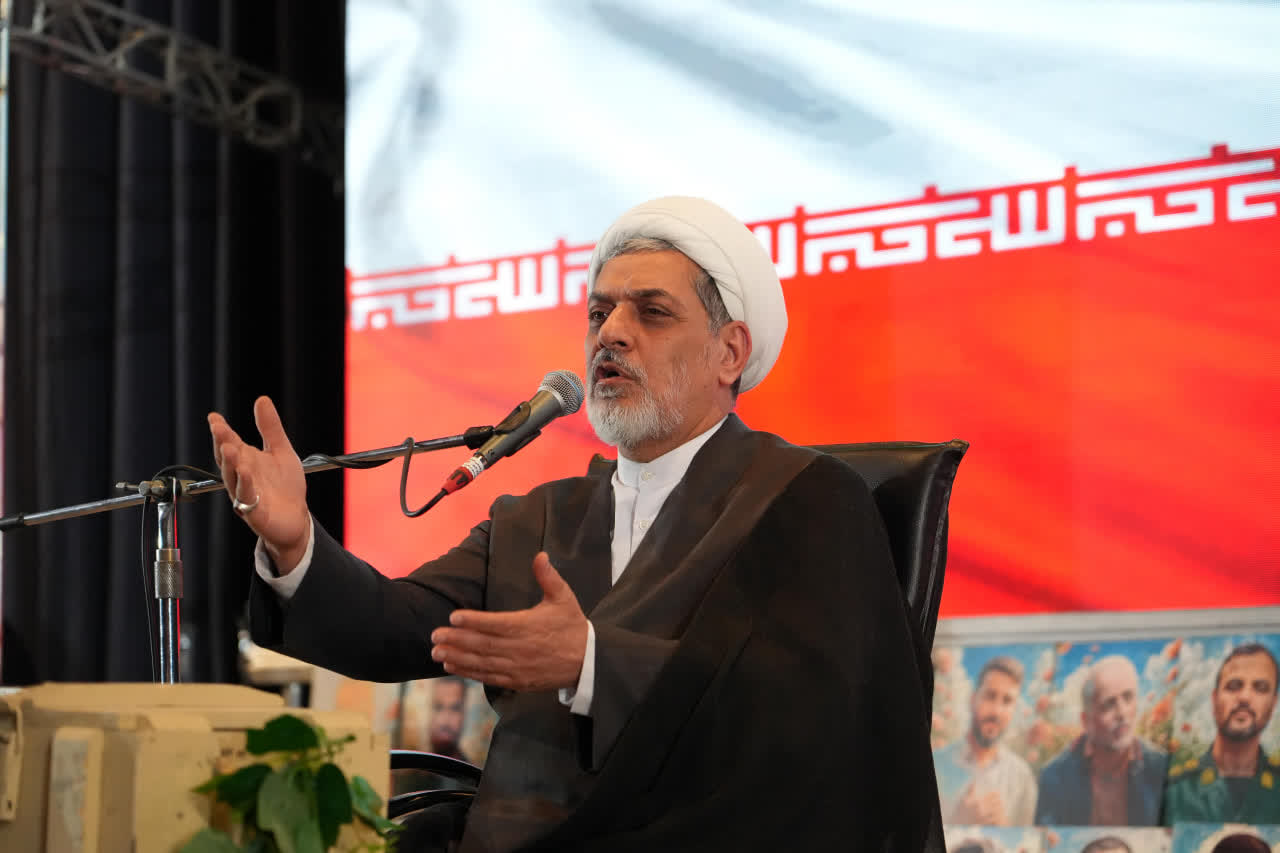 تکریم خانواده شهدا، تجلی نگاه والای اسلام به ایثارگران است تکریم خانواده شهدا، تجلی نگاه والای اسلام به ایثارگران است