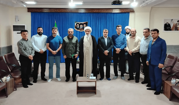 دیدار عوامل فیلم «شهید نادر مهدوی» با نماینده ولی فقیه در بوشهر