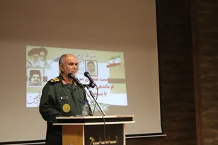 نشست صمیمی سردار رزمجو با بسیجیان بخش دلوار