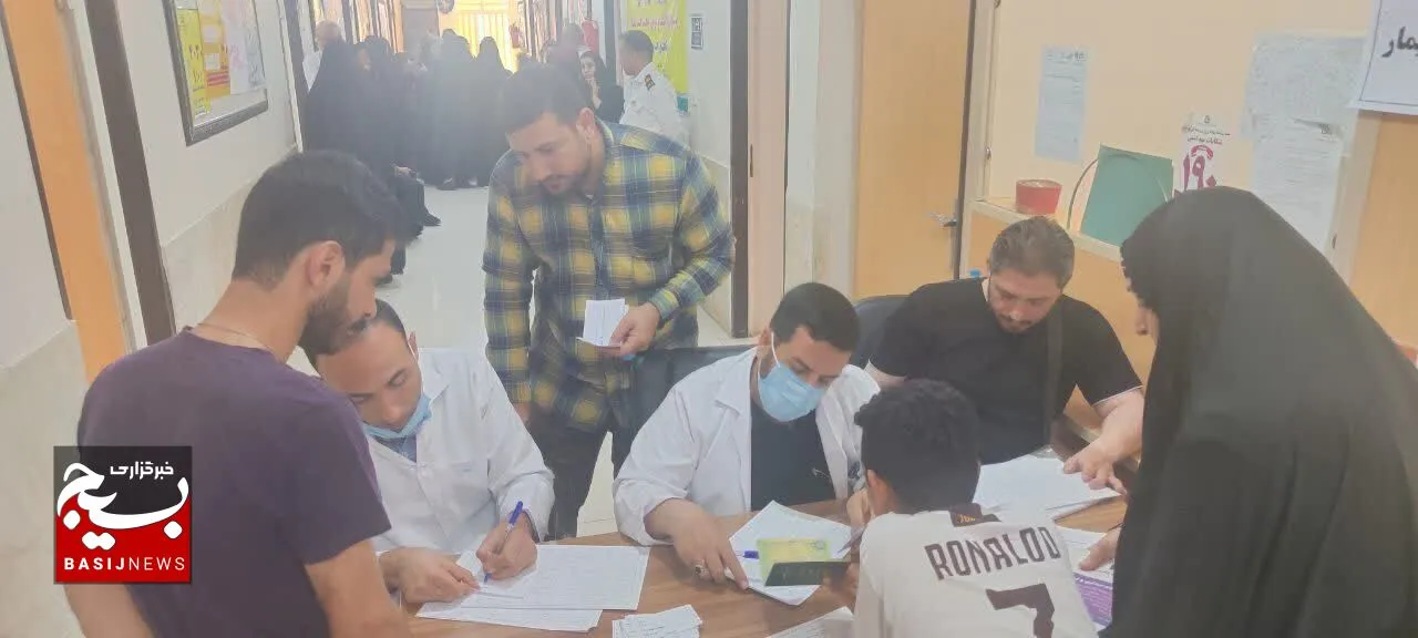 برپایی میز خدمت بسیج در شرق اهواز