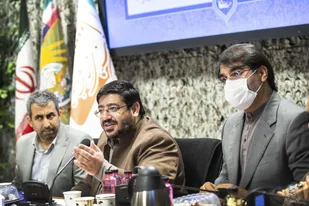 نشست هم&zwnj;افزایی و تعامل سینمای انقلاب و دانشگاه/ باید ایرانی بودنمان را به رخ دنیا بکشیم