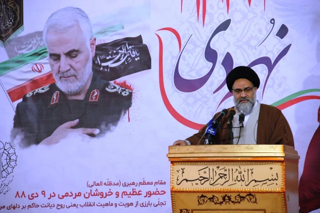 حماسه ۹ دی تجلی بصیرت و رمز عبور از فتنه/ لغزش در برابر فتنه ها مساوی با شکست است