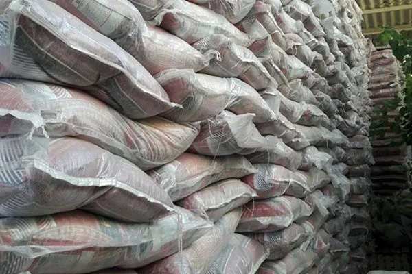 کشف ۳ تن برنج خارج از شبکه توزیع در شهرستان تویسرکان