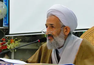 مجلس وارد نبرد فرهنگی با دشمن شود