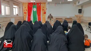 طلاب در بصیرت افزایی در جامعه نقش مهمی دارد