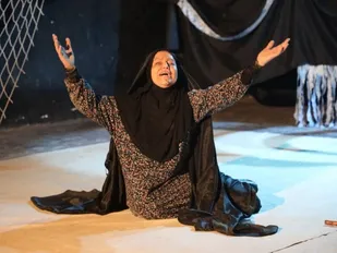 نمایش &laquo;ذَاالنَّونِ&raquo; در مرحله استانی تئاتر ایلام