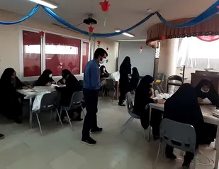 تولید روزانه ۳۰۰۰ ماسک توسط زنان بی سرپرست و بدسرپرست در فرهنگسرای آیه