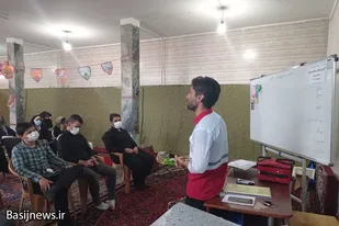 برگزاری کارگاه آموزش همگانی هلال احمر در مسجد قدس همدان
