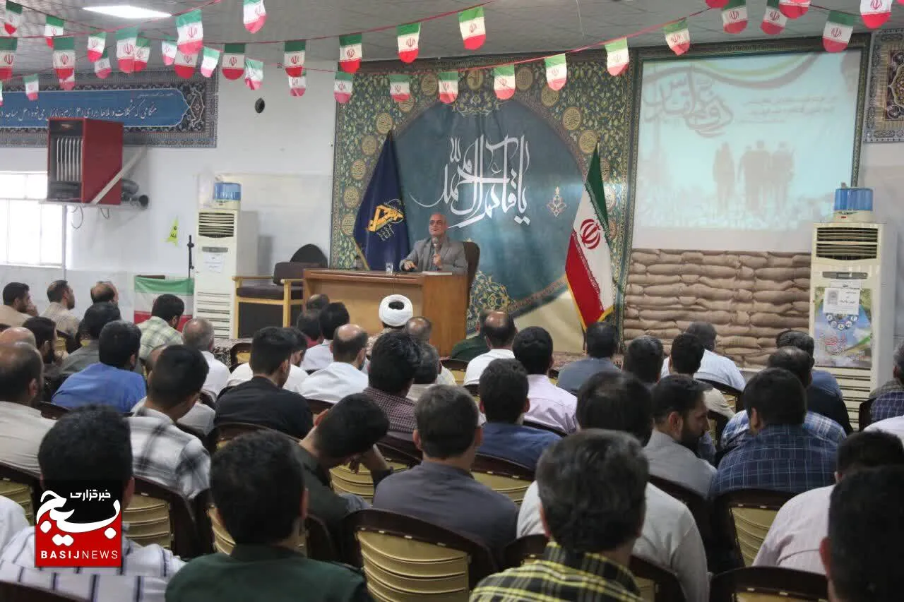 برگزاری مراسم گرامیداشت هفته دفاع مقدس با حضور رزمندگان لشکر عملیاتی ۱۷ علی بن ابی‌طالب(ع)