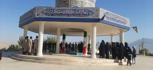 گرامی&zwnj;داشت یاد شهدای گمنام در اولین&zwnj;روز هفته دفاع مقدس در ایذه