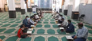 محفل نورانی انس با قرآن کریم در مسجد جامع جزیره بوموسی برگزار شد