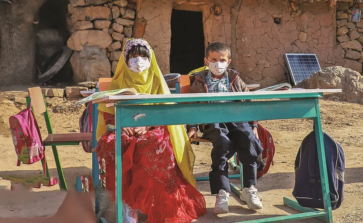 همدلی با دهدلی