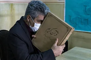 کاتب همدانی قرآن کریم؛ استاد"مرتضی شعبانی" هنرمند خوشنویس آسمانی شد.