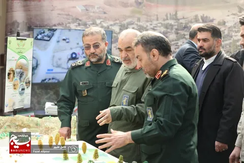 آیین افتتاحیه ۳۰۵۰طرح محرومیت‌زدایی مردم‌پایه سازمان بسیج مستضعفین