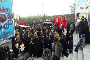 برگزاری مراسم لحظه سال تحویل در گلزار شهدای همدان