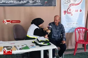 خدمت&zwnj;رسانی جهادی بسیج جامعه پزشکی تویسرکان به زائران مراسم تشییع پیکر رهبر شهید&nbsp;