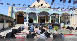 سخنرانی و قرائت زیارت از بعید1