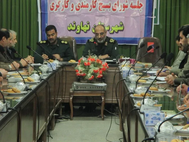 فرماندهان پایگاه‌ها به تبیین اهداف دشمن بپردازند