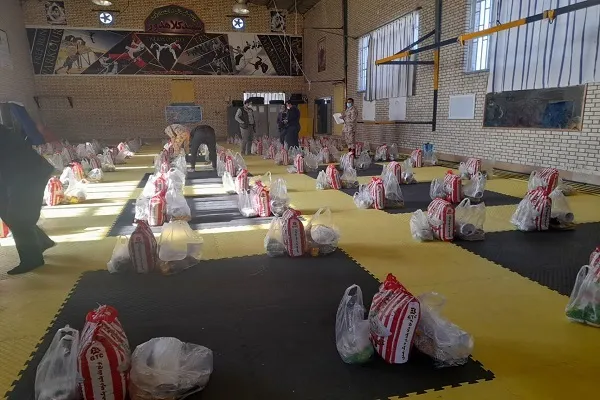 ۸۰۰ بسته میعشتی در شهرستان داراب توزیع شد
